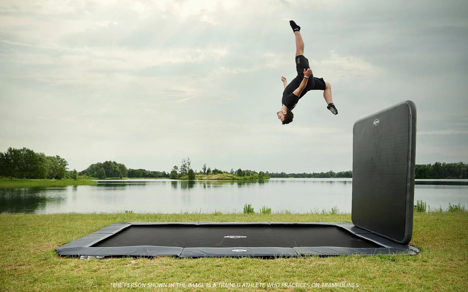 BERG SPORTS Ultim Elite FlatGround 500 Grey + AeroWall