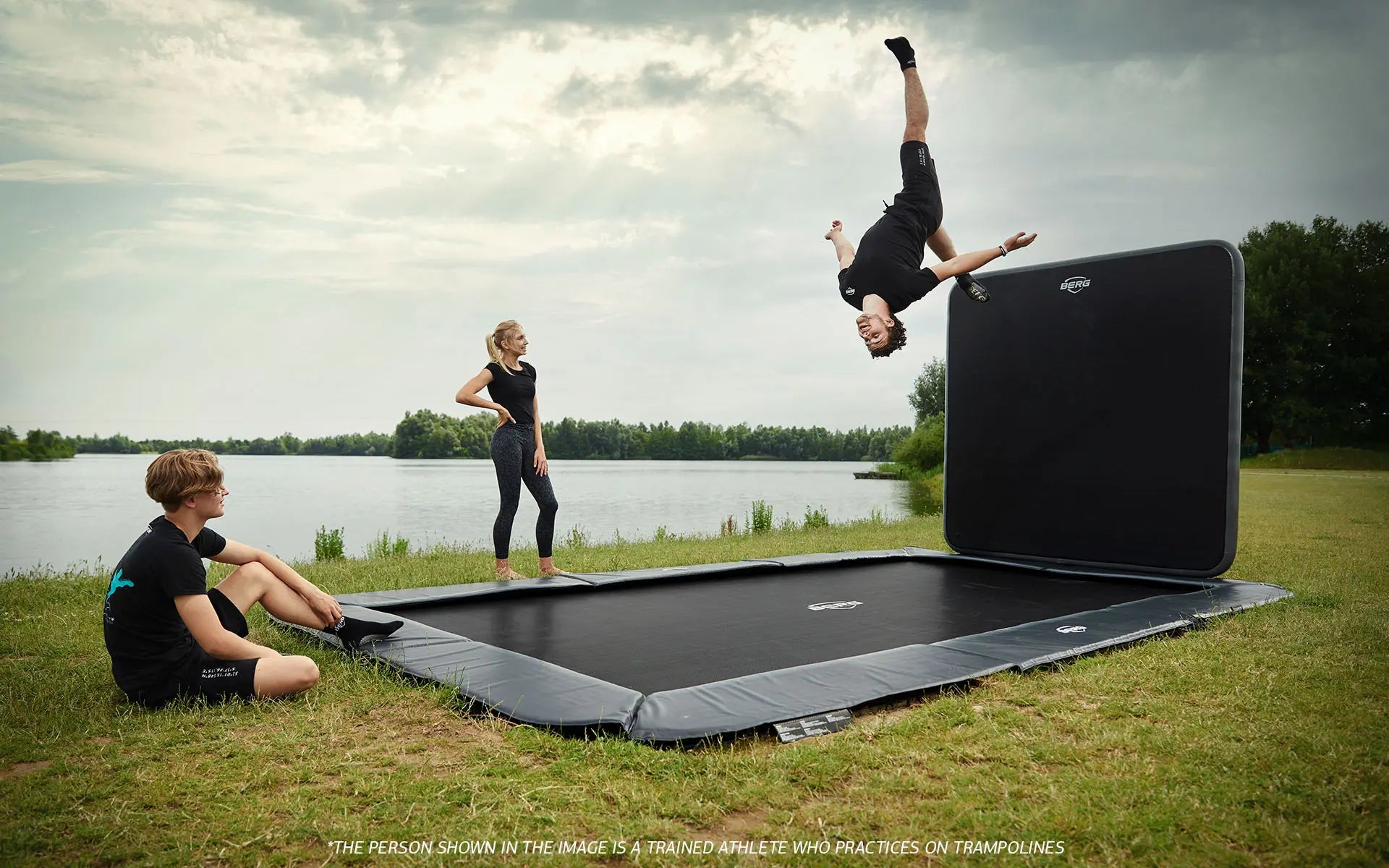 BERG SPORTS Ultim Elite FlatGround 500 Grey + AeroWall