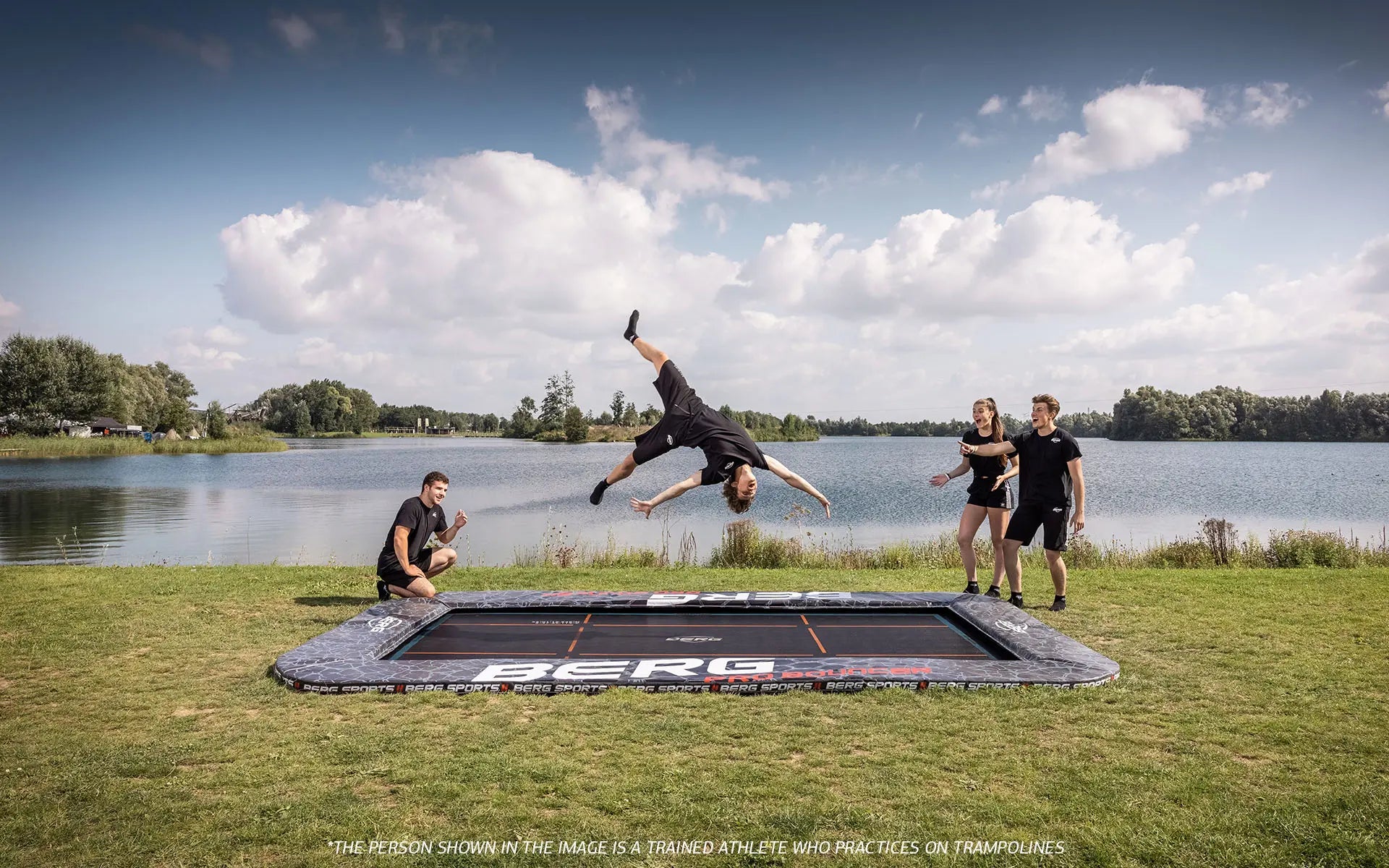 BERG SPORTS Ultim Pro Bouncer FlatGround 500